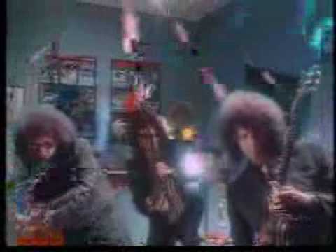 Queen: Show Must go on
