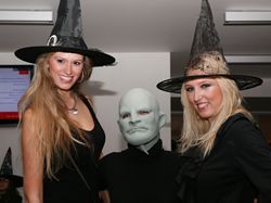 Missky se na Halloween party proměnily v čarodějky a pustily se do dlabání dýní