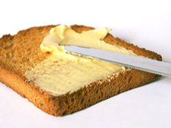Snídaňové dilema: Máslo nebo margarin?