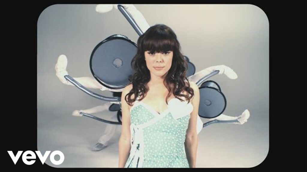 Lenka – Heart Skips A Beat